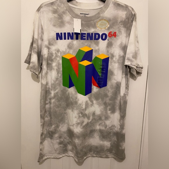 Graphic tee 5 shirt bundle new!! - Picture 2 of 7